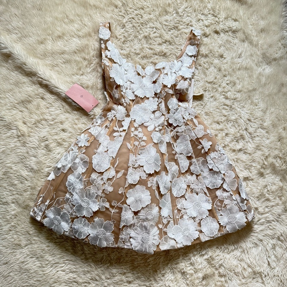 Bronx and Banco White Floral Appliqué Mini Dress - Picture 5 of 10